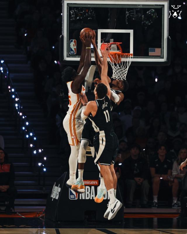 开云入口安全吗-32+14+9统治攻防!字母哥猎杀老鹰剑指NBA杯冠军